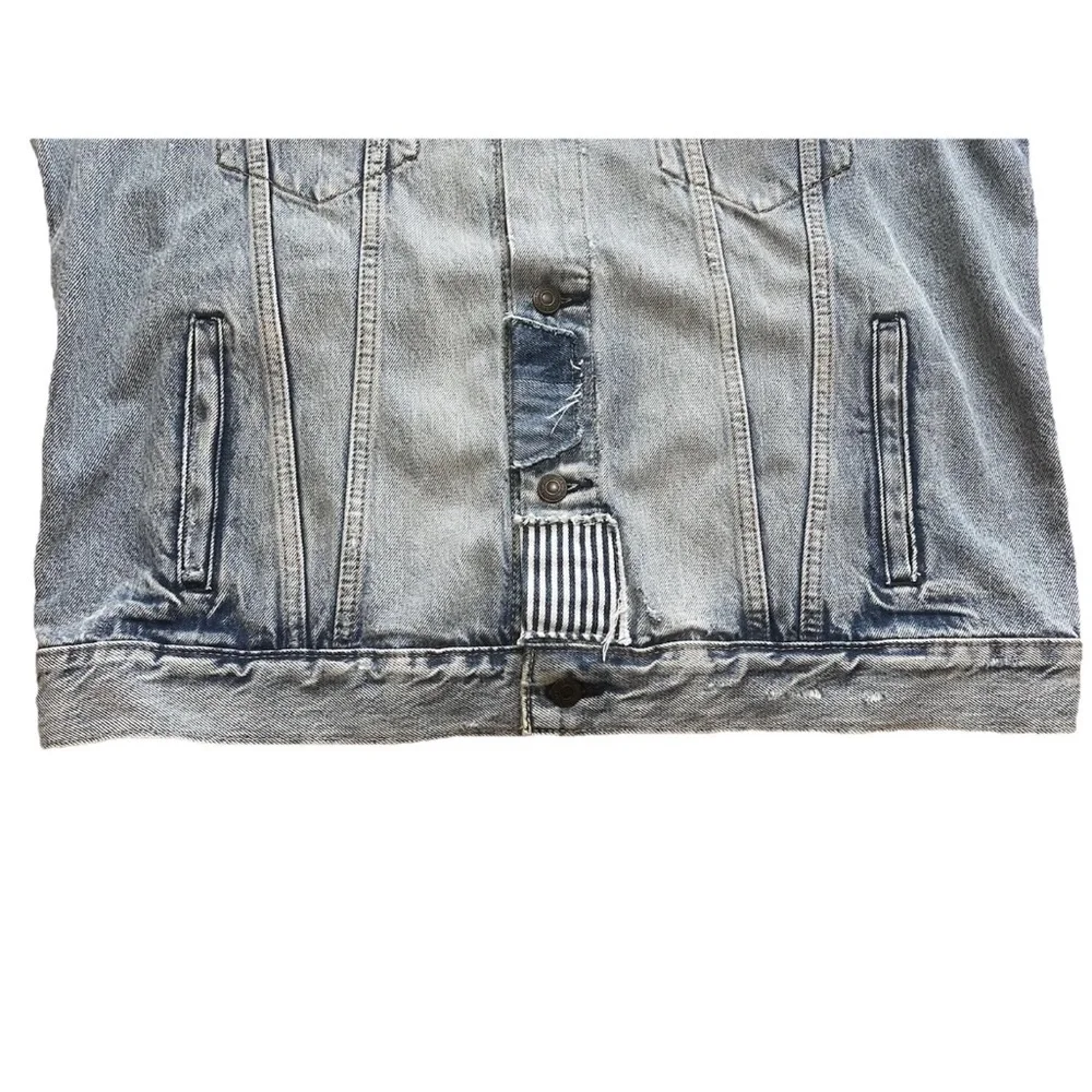 Levi’s Distressed Trucker Jacket 72334-0674 Size L Patchwork Denim Faded Wash - Picture 5 of 11
